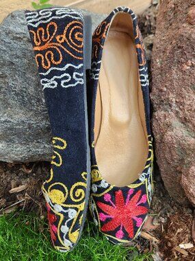 Artemis Design Co. | Embroidered Kilim Stitched Ballet Flats 10